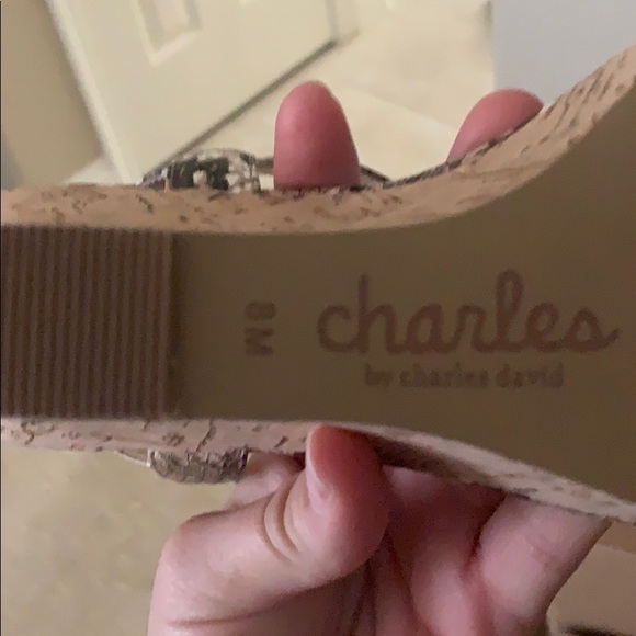 Snakeskin style Wedges - brand new - Picture 3 of 3